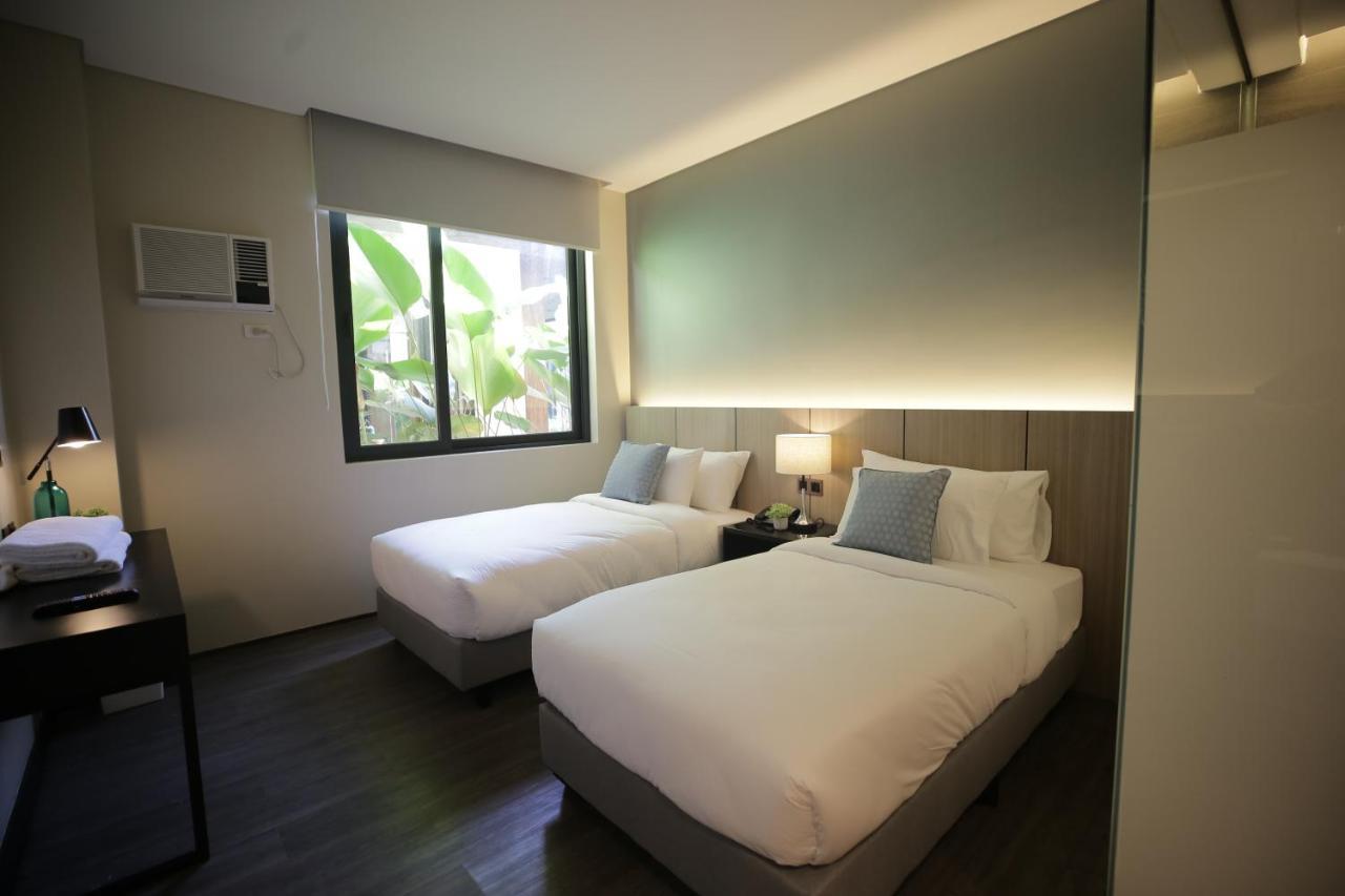 The Maximilian Hotel Cauayan City  外观 照片