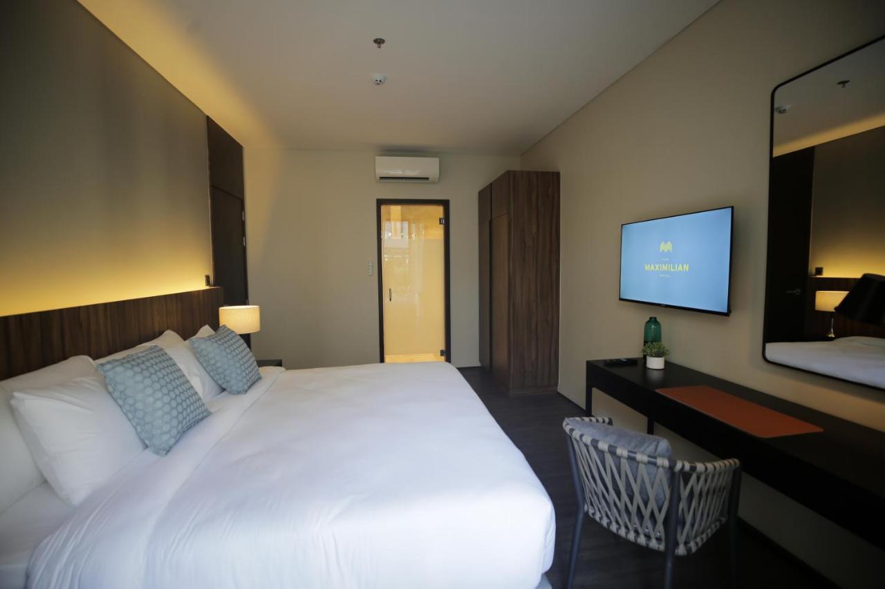 The Maximilian Hotel Cauayan City  外观 照片