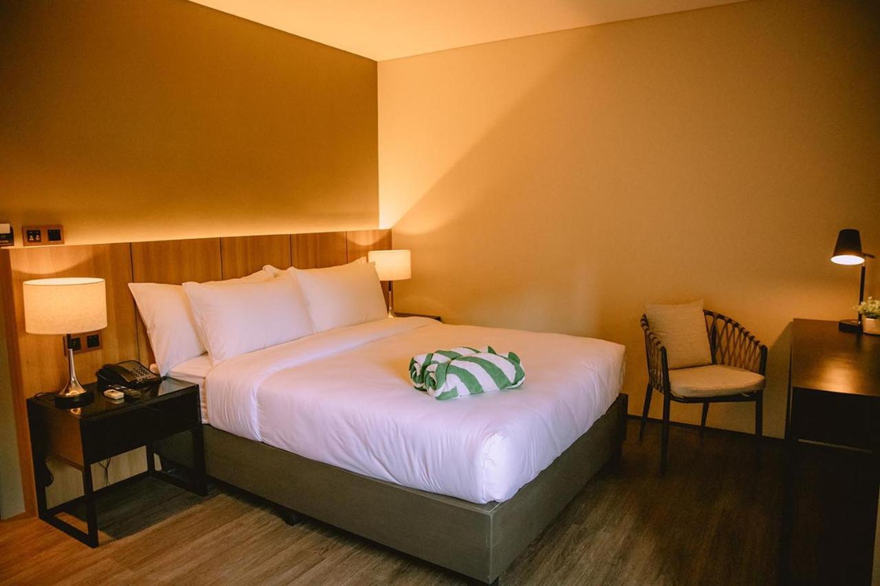 The Maximilian Hotel Cauayan City  外观 照片