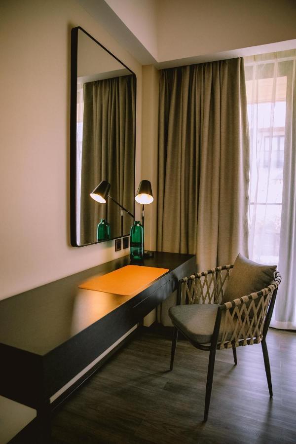 The Maximilian Hotel Cauayan City  外观 照片
